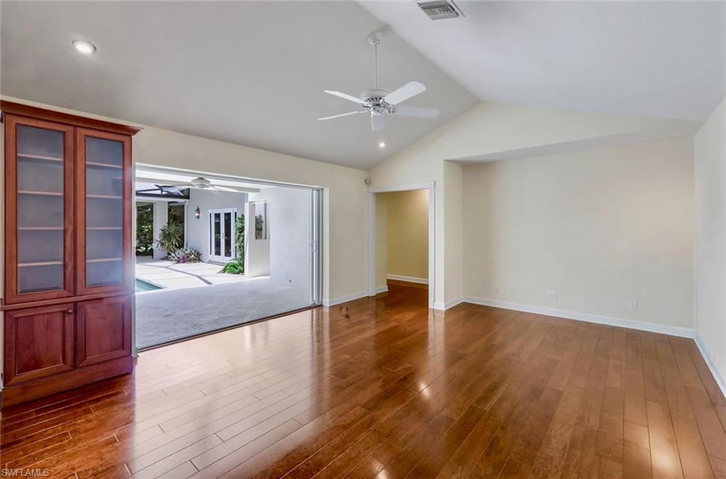 675 Murex DR photo 20