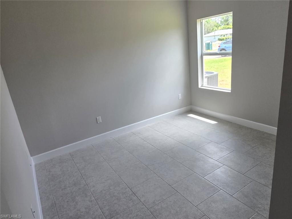3207 68th ST W photo 21