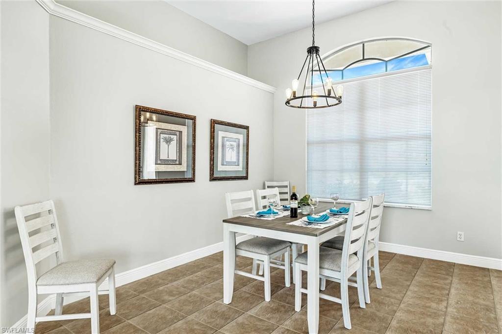 The dining area has room for 6