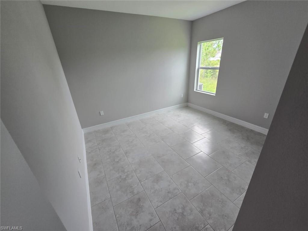 1021 Alcalde ST E photo 10