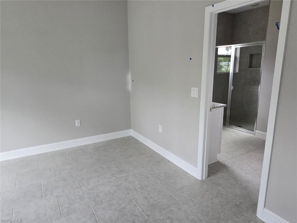 1021 Alcalde ST E photo 11