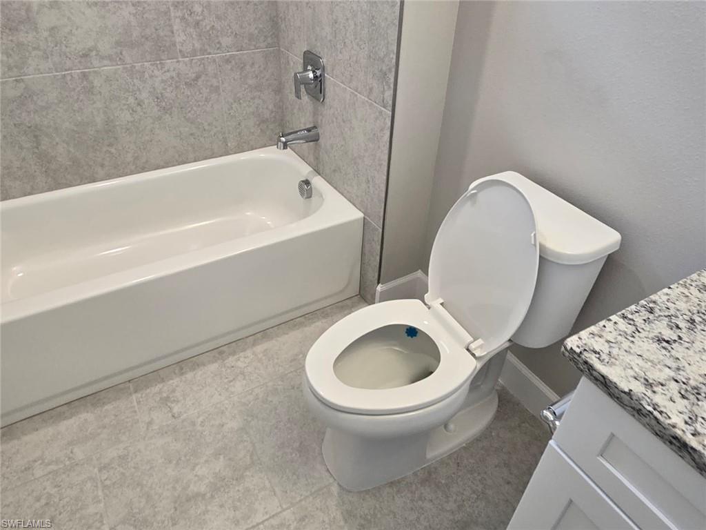 1021 Alcalde ST E photo 21