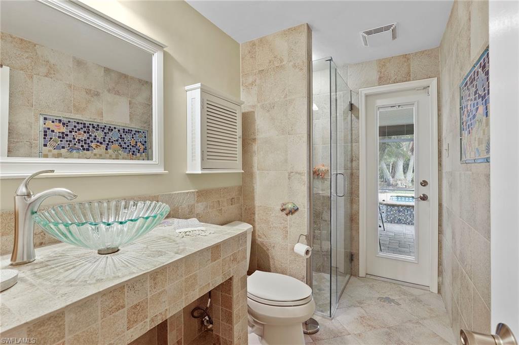 675 Harbour DR photo 24