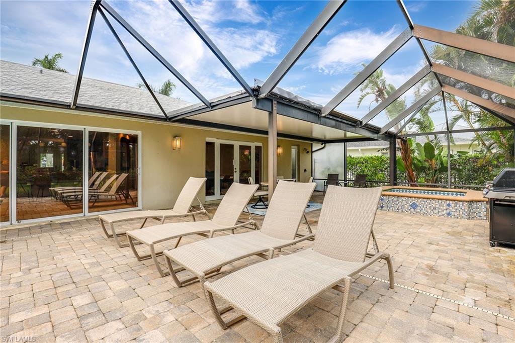 675 Harbour DR photo 30