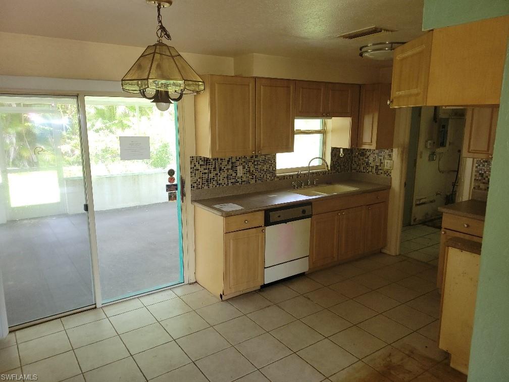 6683 E Tropicana DR