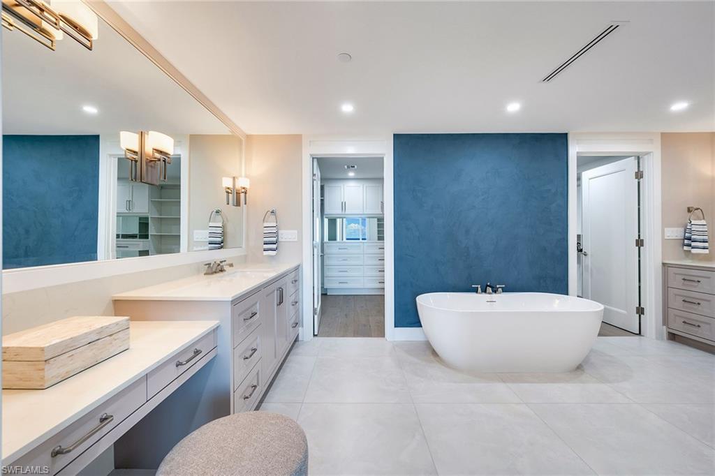 Ensuite Primary Bathroom