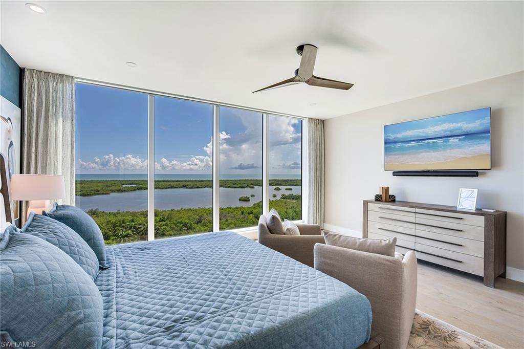 Primary w/ Sunset View and Blackout Blinds