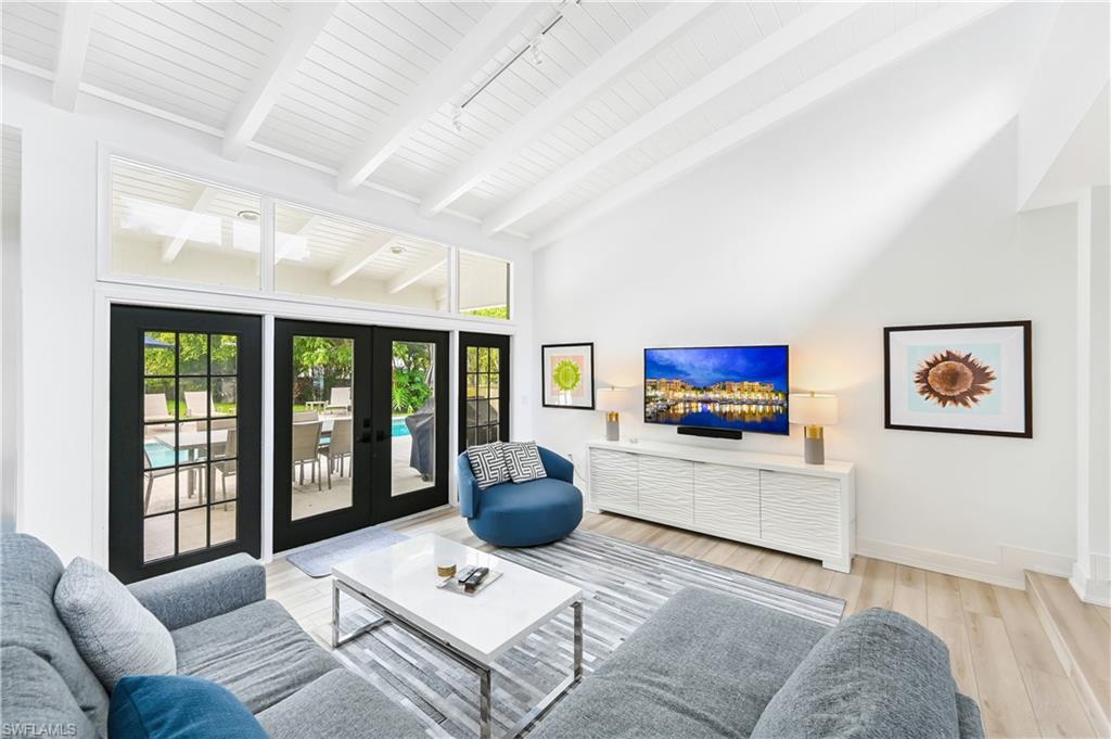 Sunken Great Room overlooking patio/grill area