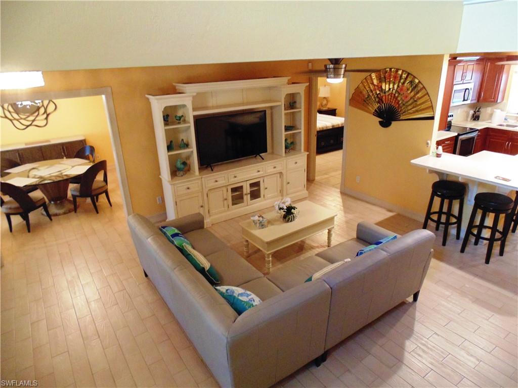 1120 SE 33 TER photo 8