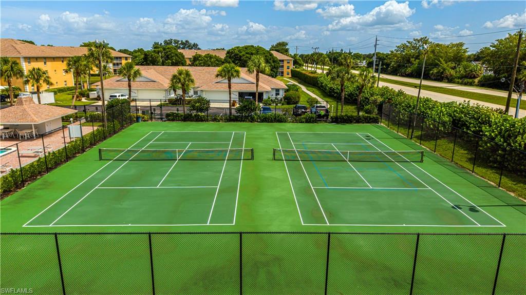 community tennis courts