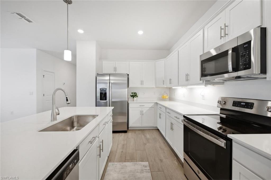 2294 Avocado LN photo 14