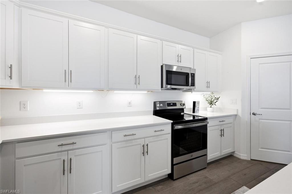 2294 Avocado LN photo 15