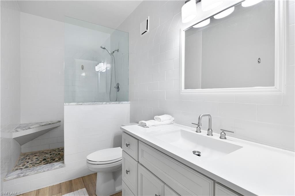 1901 Clifford ST 1402 photo 13