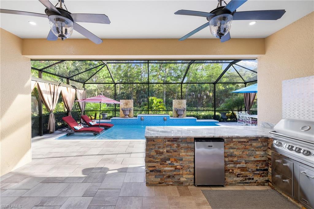 LANAI/POOL/OUTDOOR KITCHEN