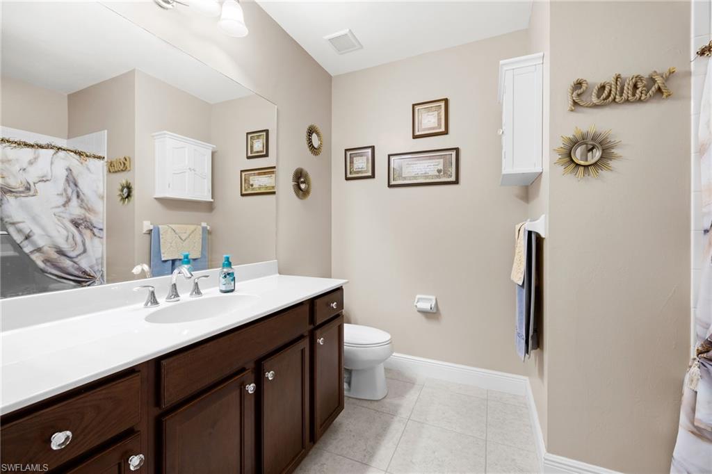 FULL BATHROOM 2ND FLOOR