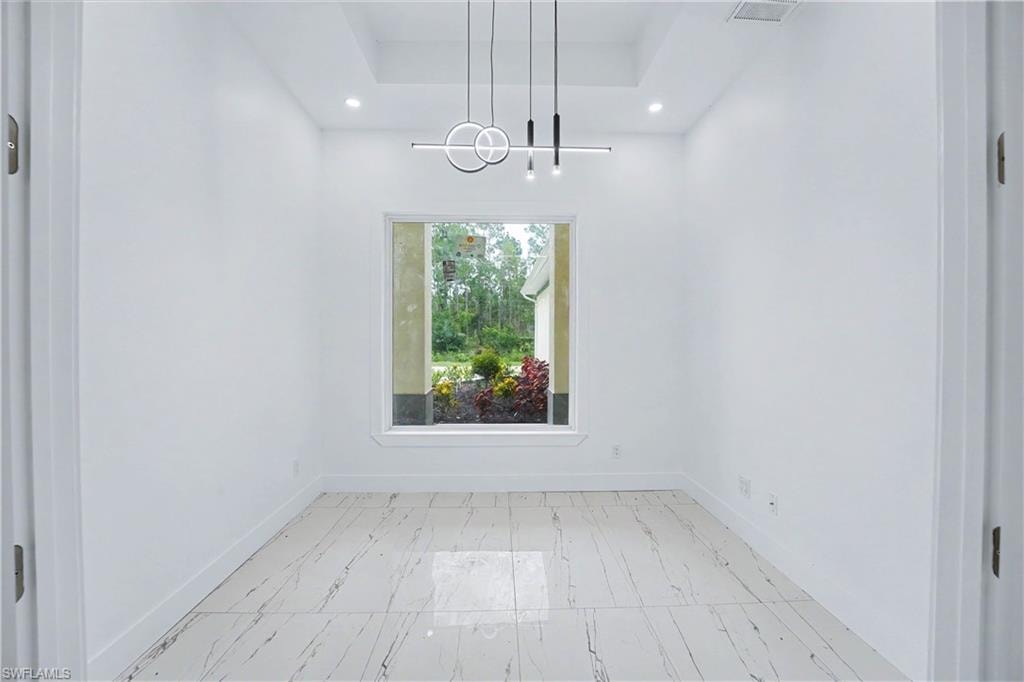 1113 Leroy AVE
