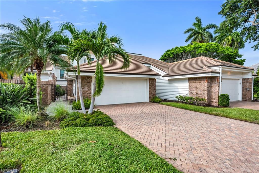 569 PARK SHORE DR G5
