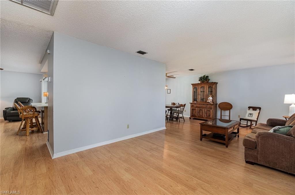 1725 SE 11th TER photo 13