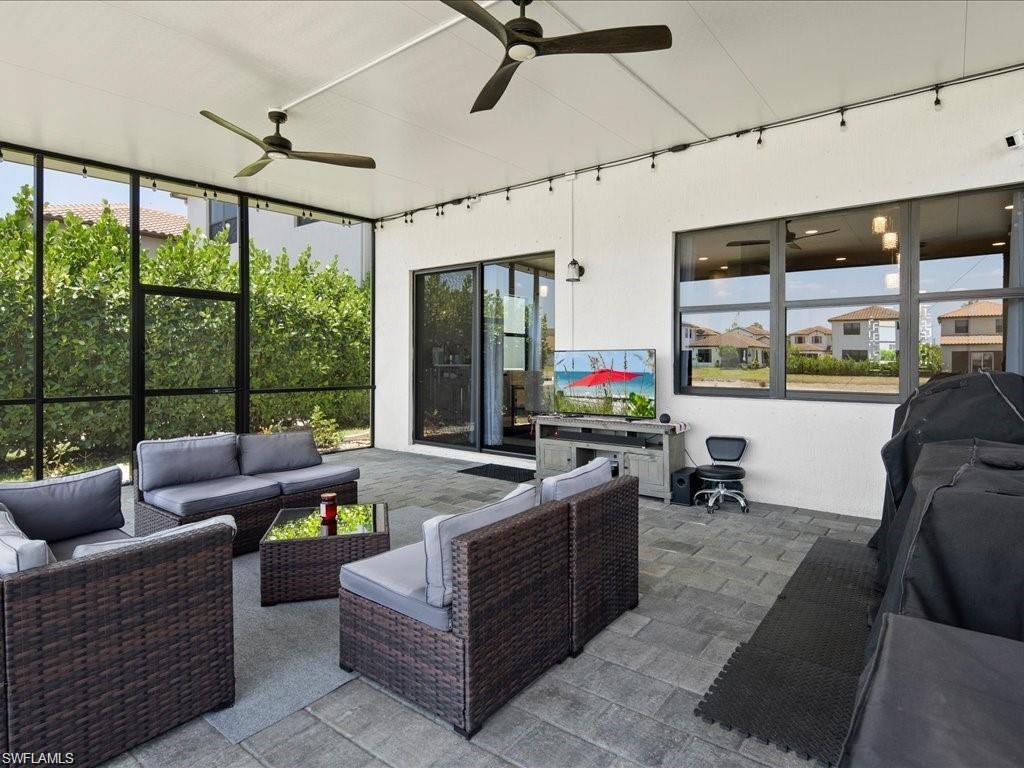 8812 Madrid CIR photo 26