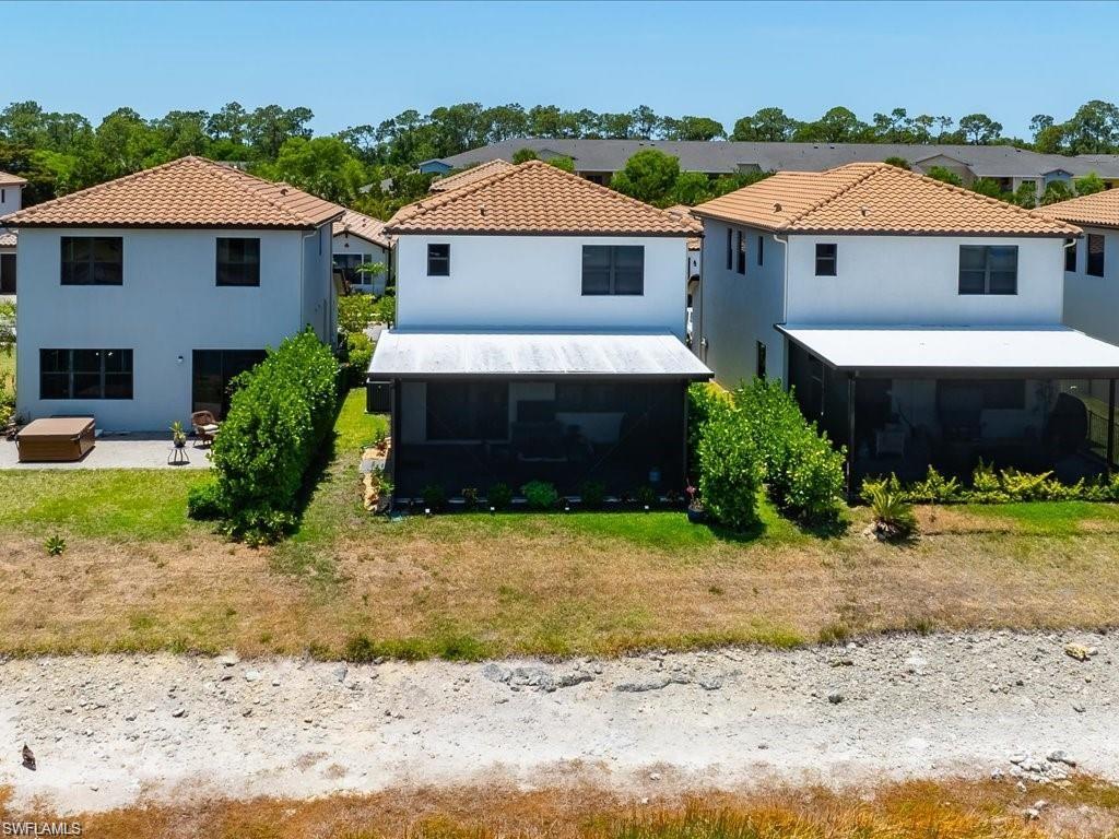 8812 Madrid CIR photo 32