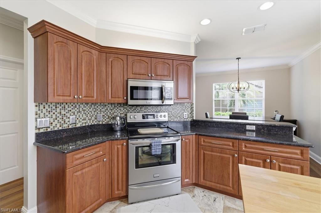 9361 Alamander CT 401