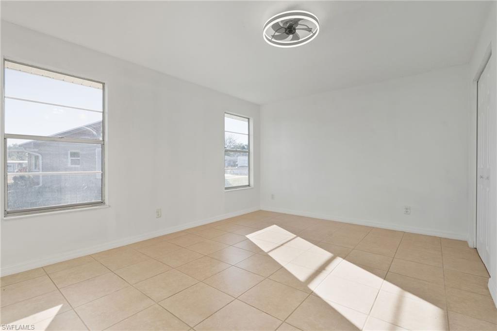 100 Contee DR photo 13