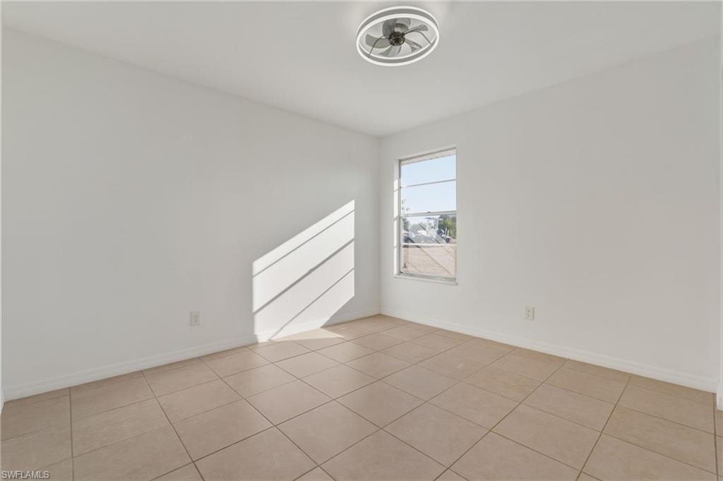 100 Contee DR photo 16