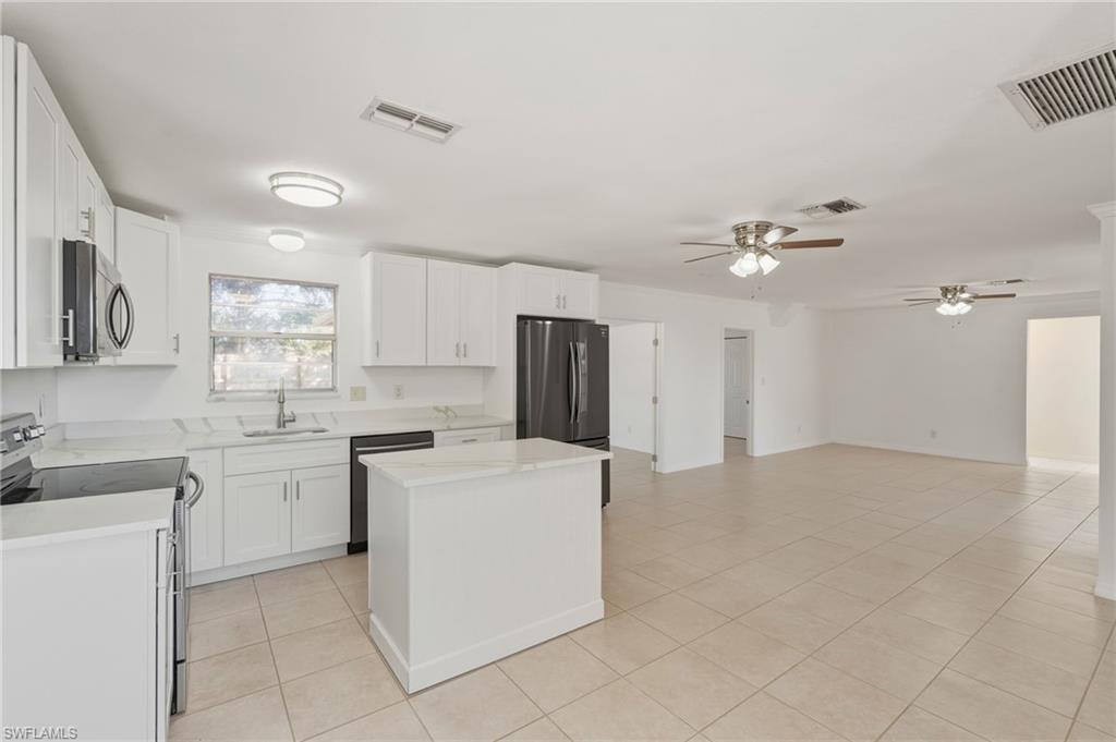 100 Contee DR photo 12
