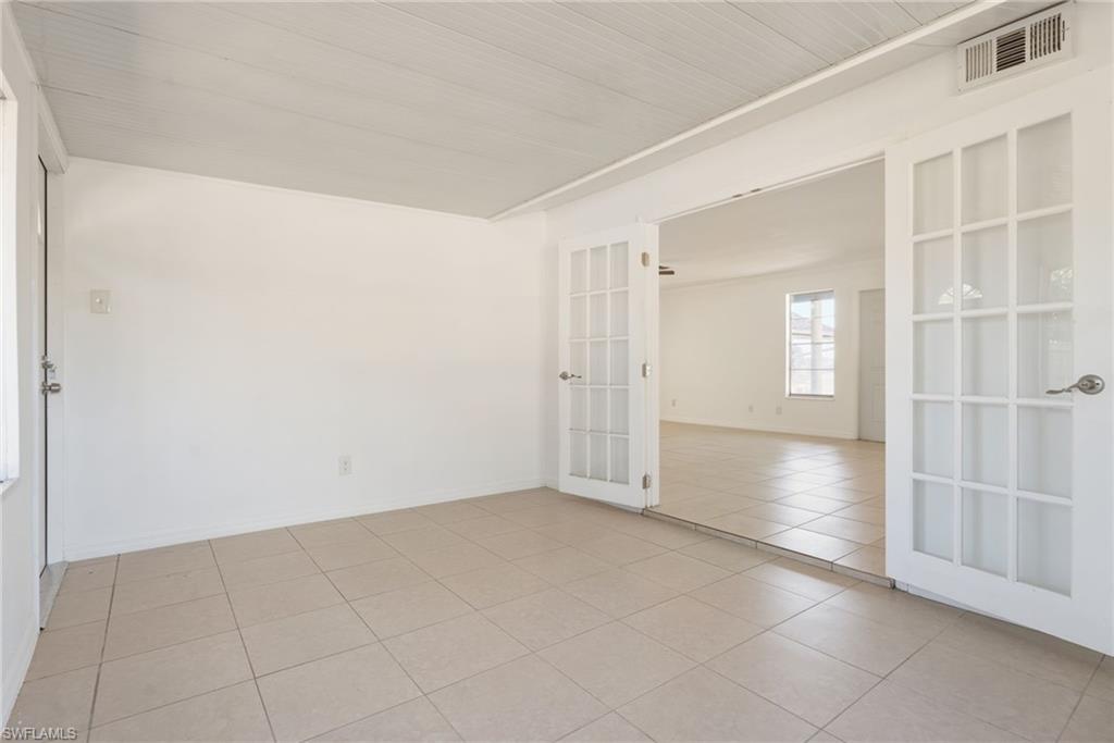 100 Contee DR photo 9