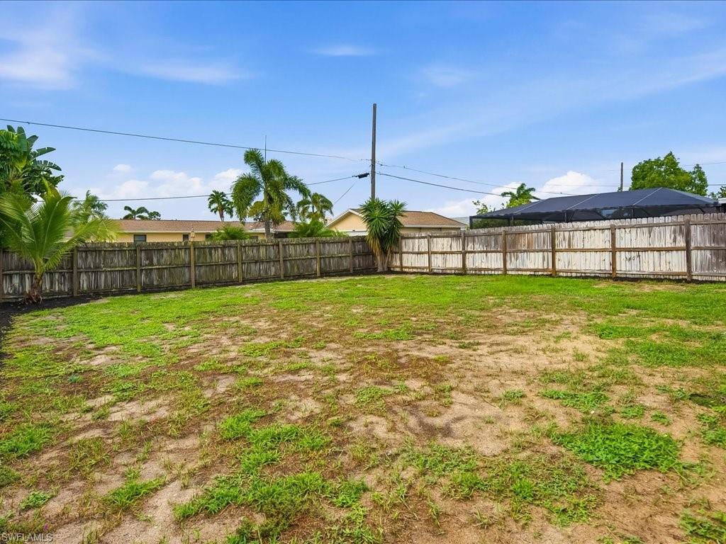646 99th AVE N photo 22