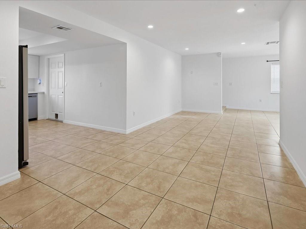 646 99th AVE N photo 7