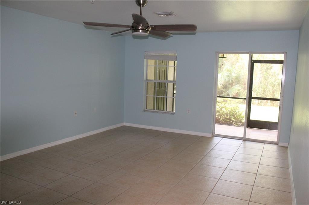 9076 Gervais CIR 403 photo 6