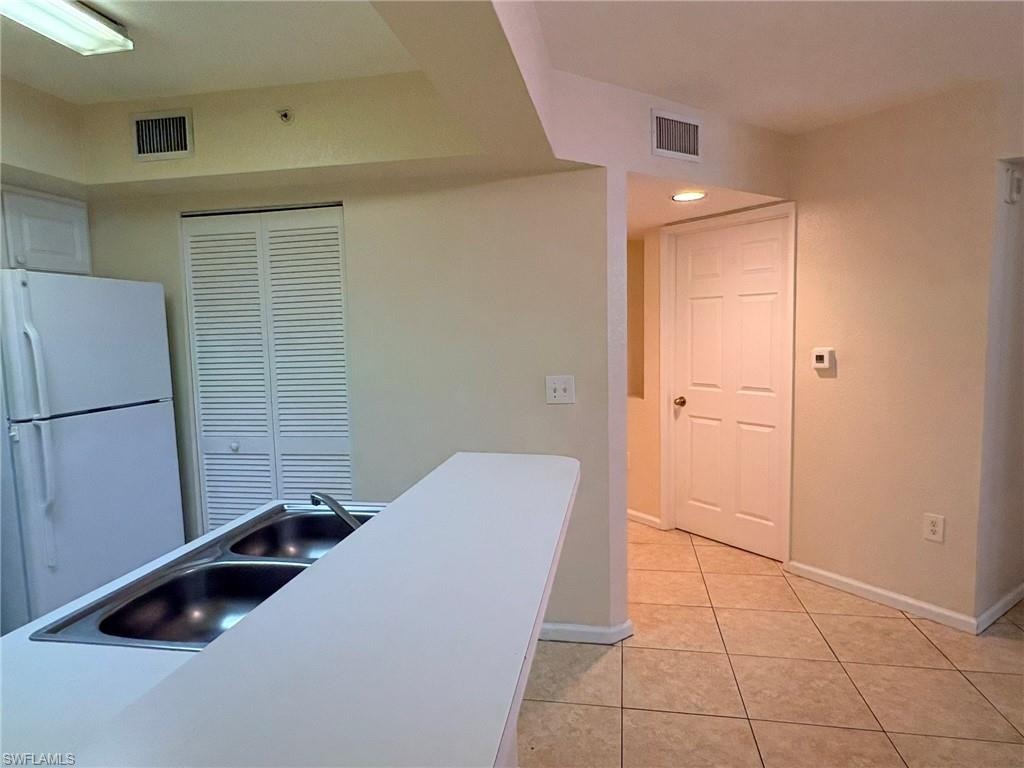4121 Residence DR 305
