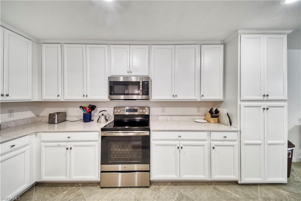 9572 Trevi CT 5017