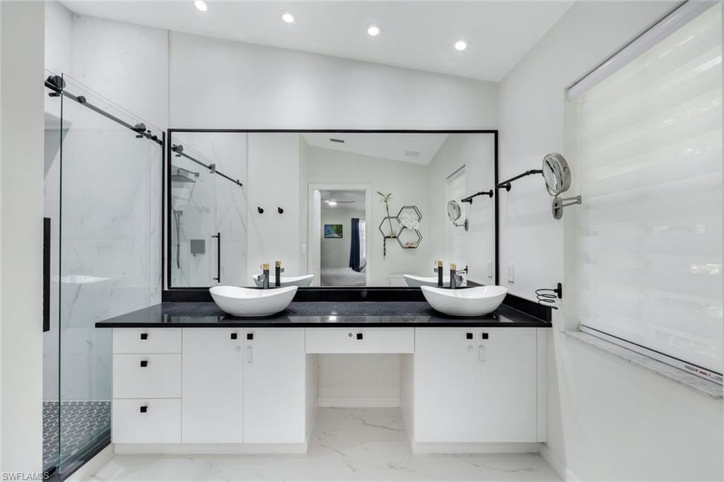 7518 Silver Trumpet LN 201 photo 16
