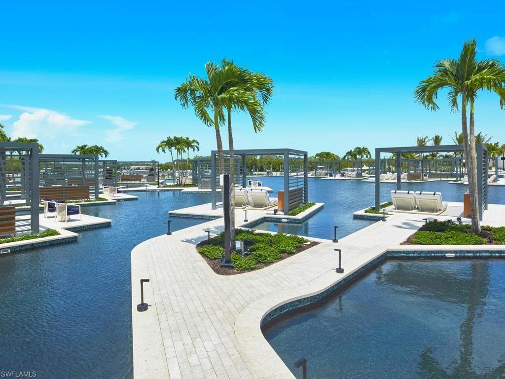Floating Lagoon Cabana's