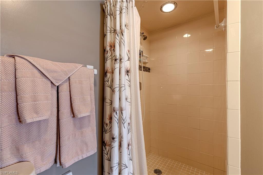 2244 Winkler AVE 108 photo 15