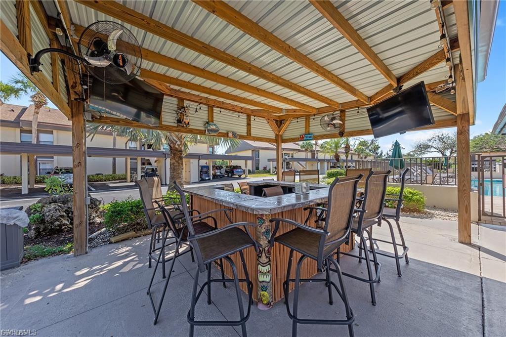 5890 Trailwinds DR 522 photo 28