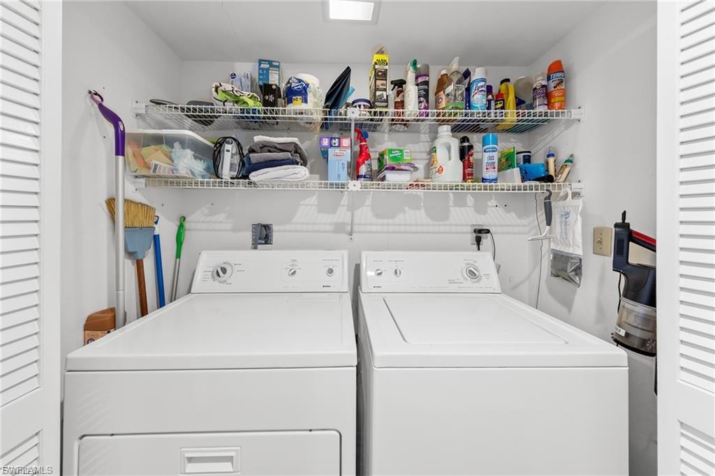 5890 Trailwinds DR 522 photo 18