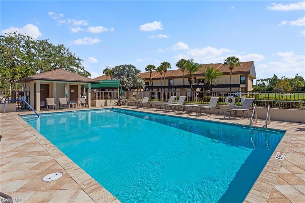 5890 Trailwinds DR 522 photo 31