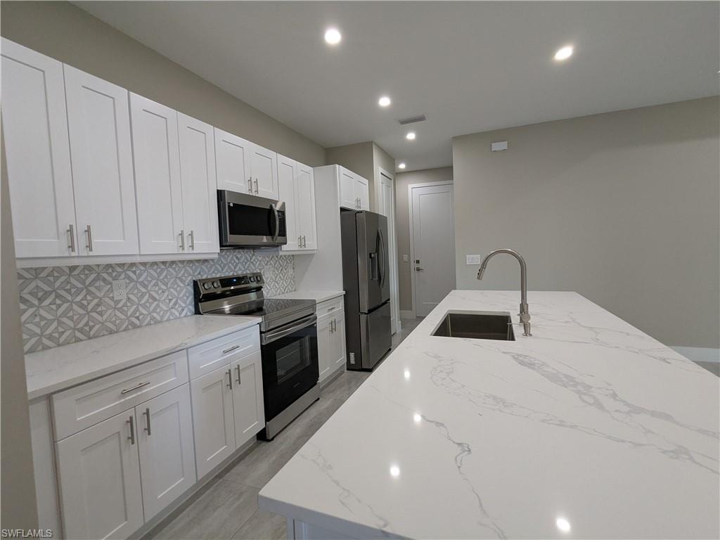 25248 Doredo DR photo 6