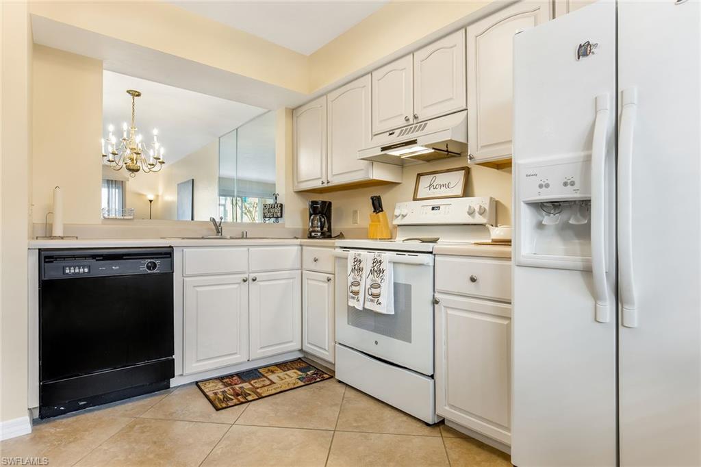 1075 Foxfire LN 103 photo 8