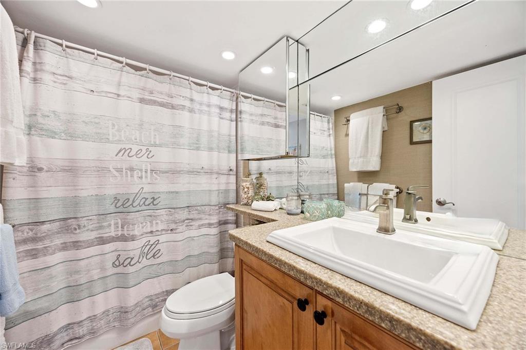 25810 Hickory BLVD 408 photo 17