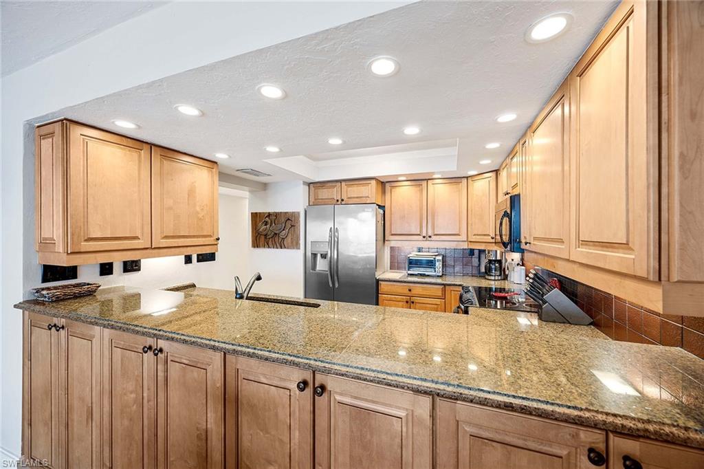25810 Hickory BLVD 408 photo 11