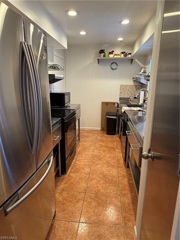 126 Oakside ST photo 9