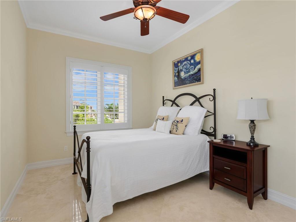 Guest Bedroom with close access to the guest bathroom
