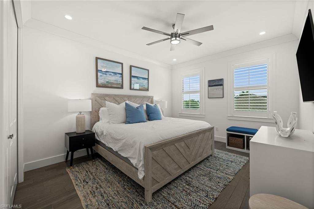 Upstairs bedroom 1