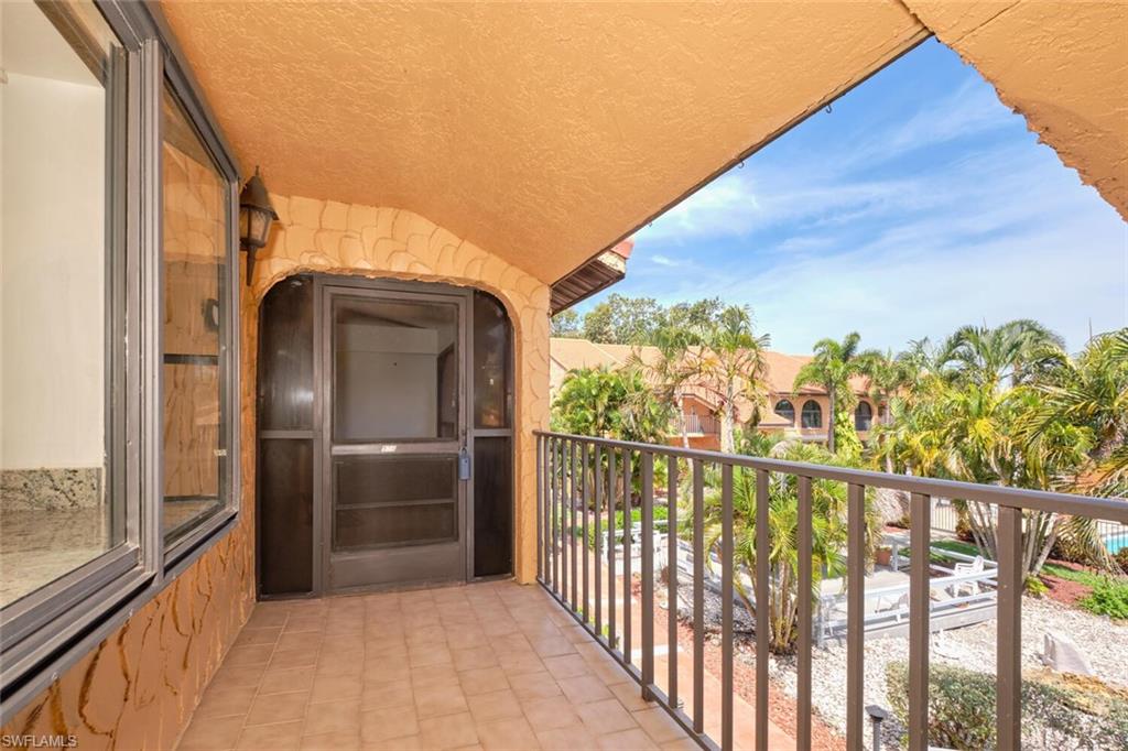 Private balcony entrance