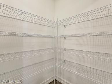 WALK IN PANTRY