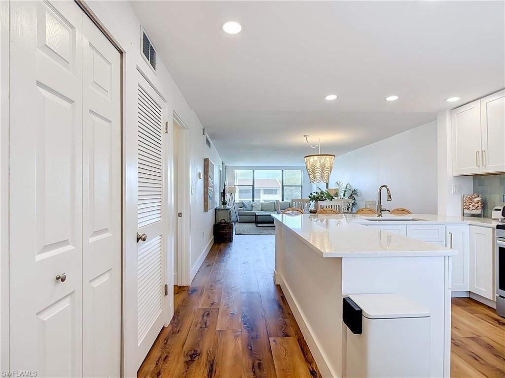 979 E Gulf DR D433